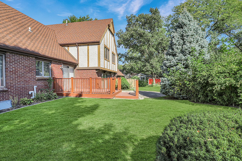 1004 Valley Lane, Lockport, IL 60441