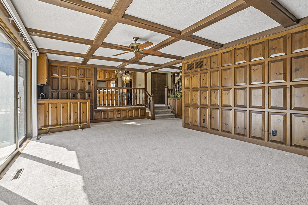 1004 Valley Lane, Lockport, IL 60441