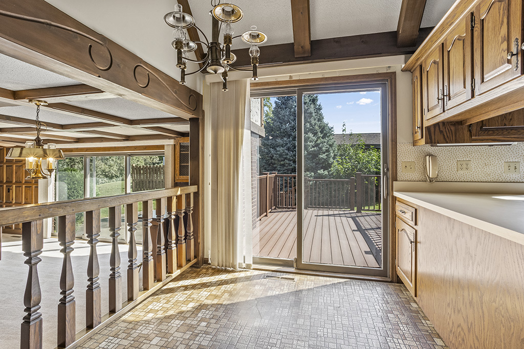 1004 Valley Lane, Lockport, IL 60441