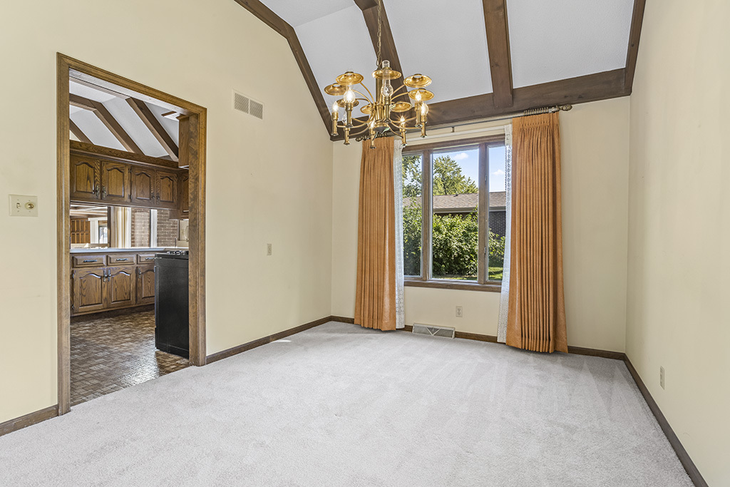 1004 Valley Lane, Lockport, IL 60441