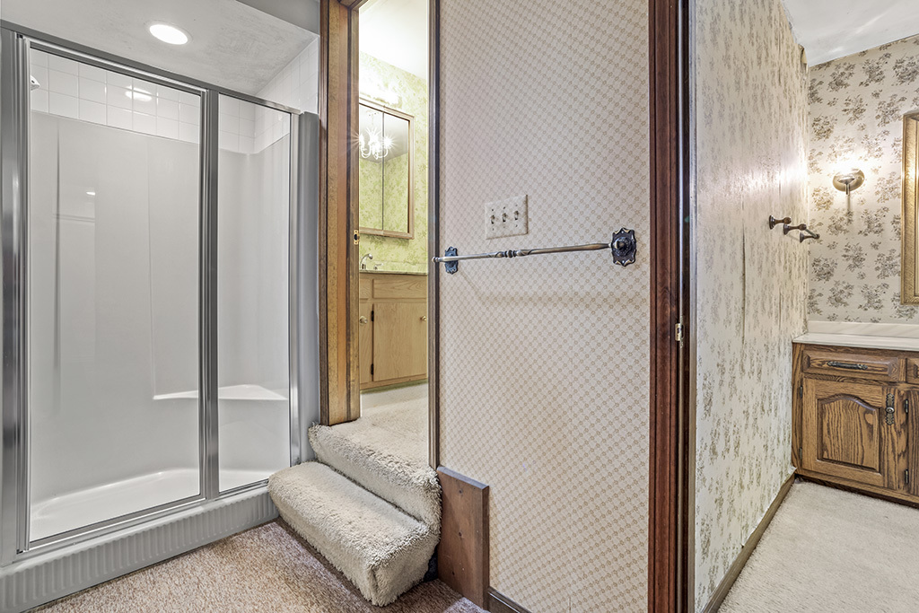 1004 Valley Lane, Lockport, IL 60441