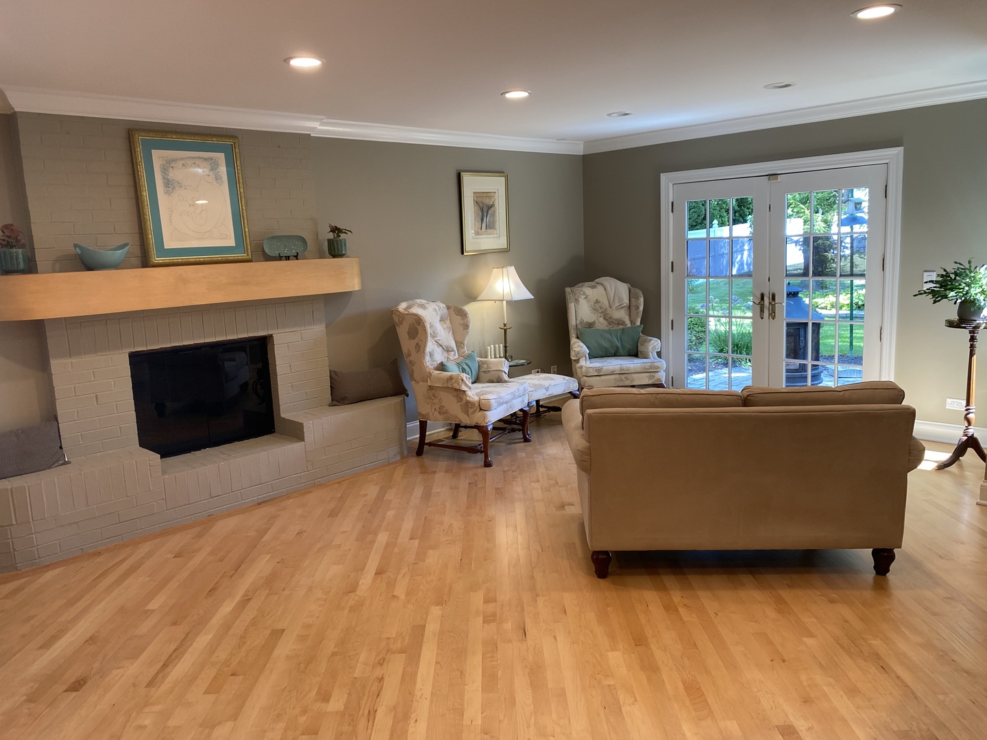345 Cottonwood Lane, Naperville, IL 60540