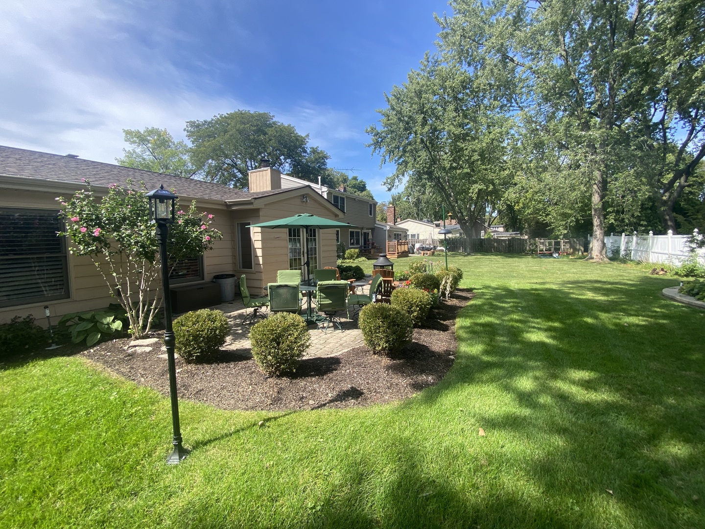 345 Cottonwood Lane, Naperville, IL 60540