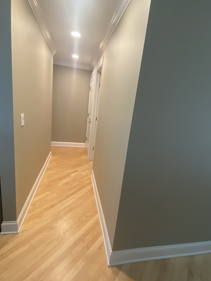 345 Cottonwood Lane, Naperville, IL 60540