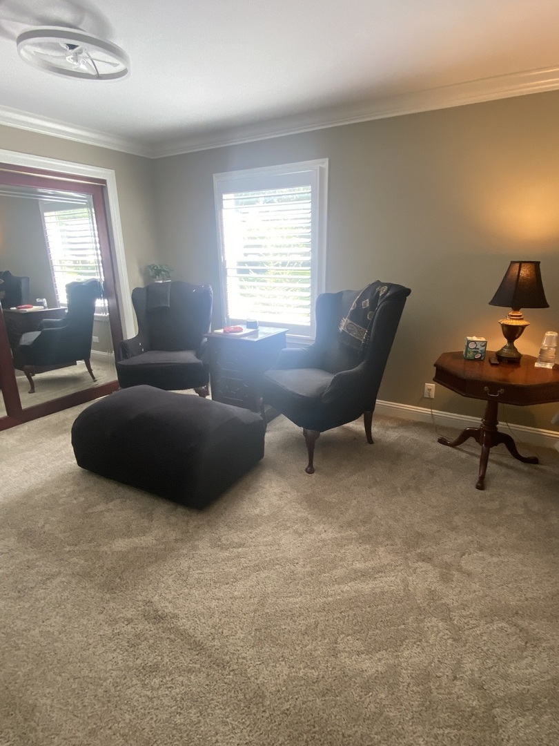 345 Cottonwood Lane, Naperville, IL 60540