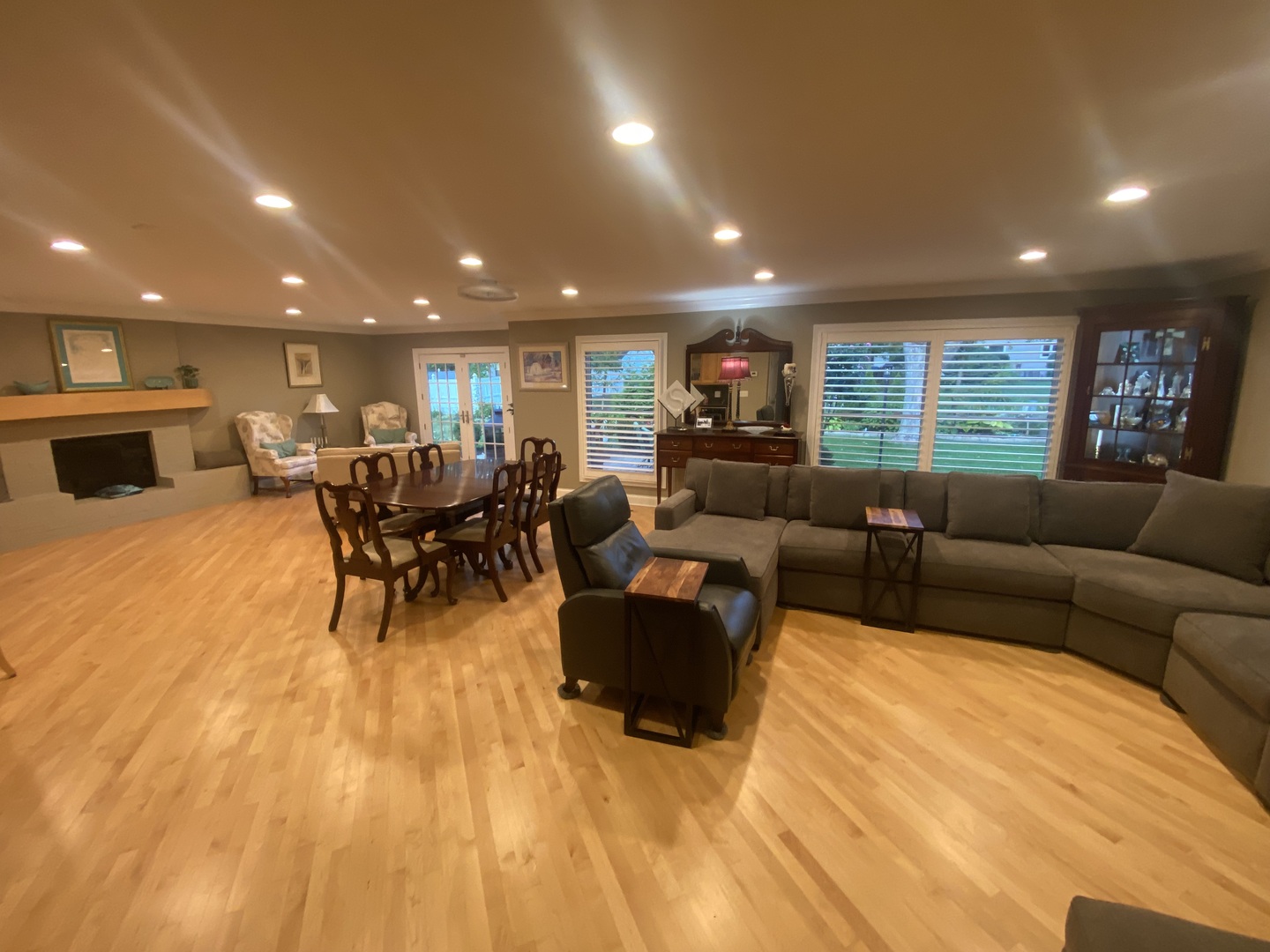 345 Cottonwood Lane, Naperville, IL 60540