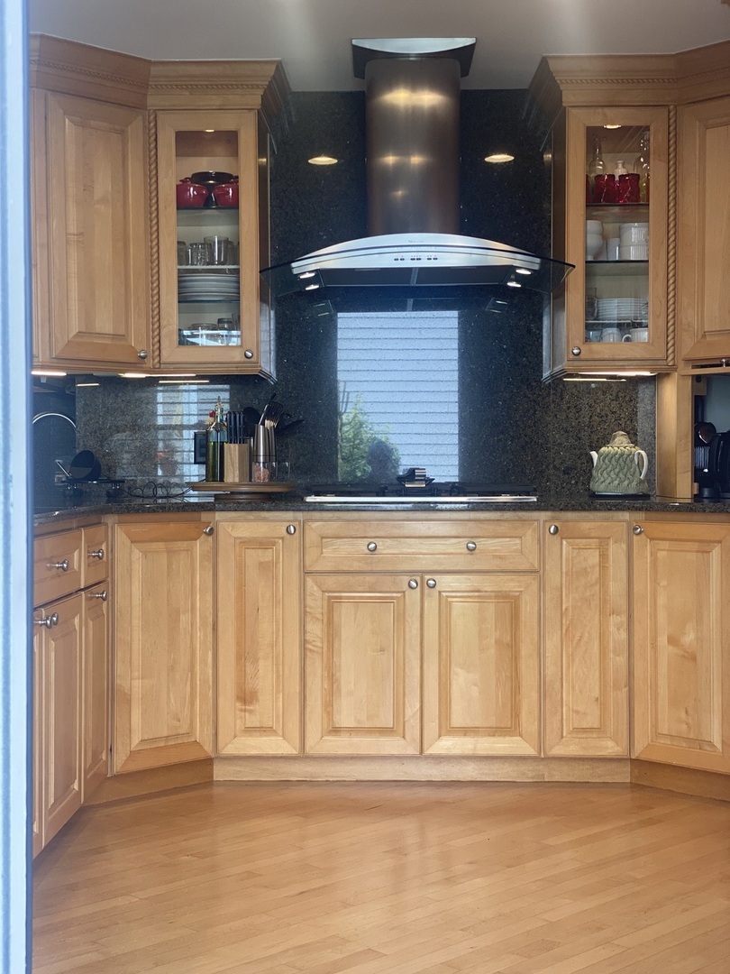 345 Cottonwood Lane, Naperville, IL 60540