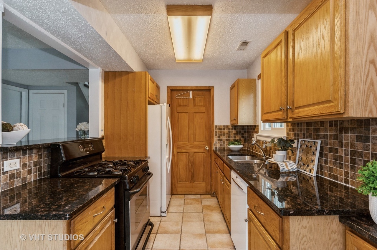 1794 Howe Lane #1794, Hanover Park, IL 60133