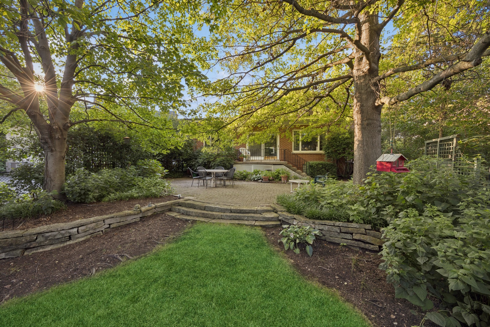 339 Eastgrove Road, Riverside, IL 60546