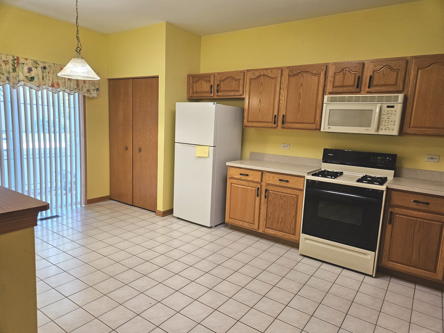 20944 W Blossom Lane, Plainfield, IL 60544