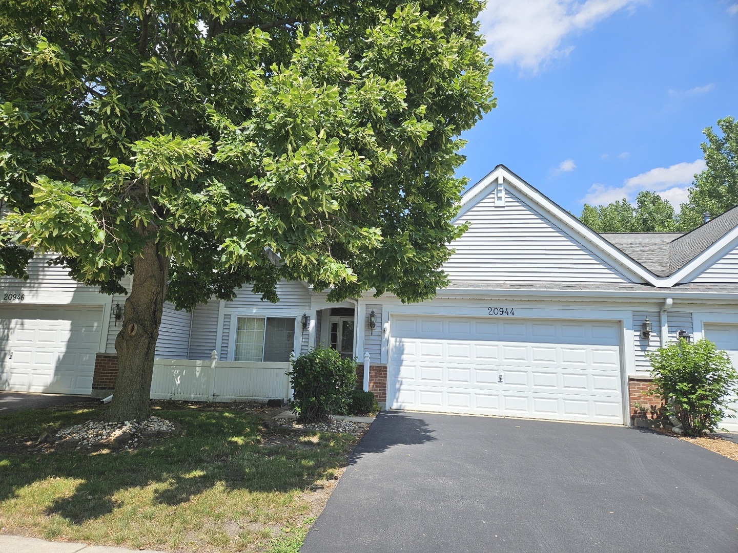 20944 W Blossom Lane, Plainfield, IL 60544