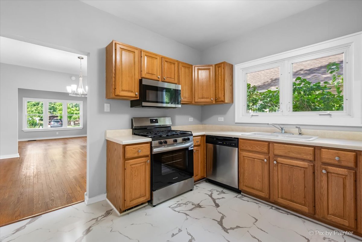 1725 Cedar Road, Homewood, IL 60430