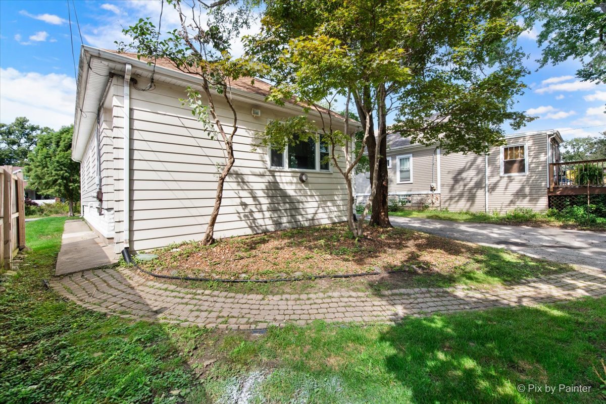 1725 Cedar Road, Homewood, IL 60430