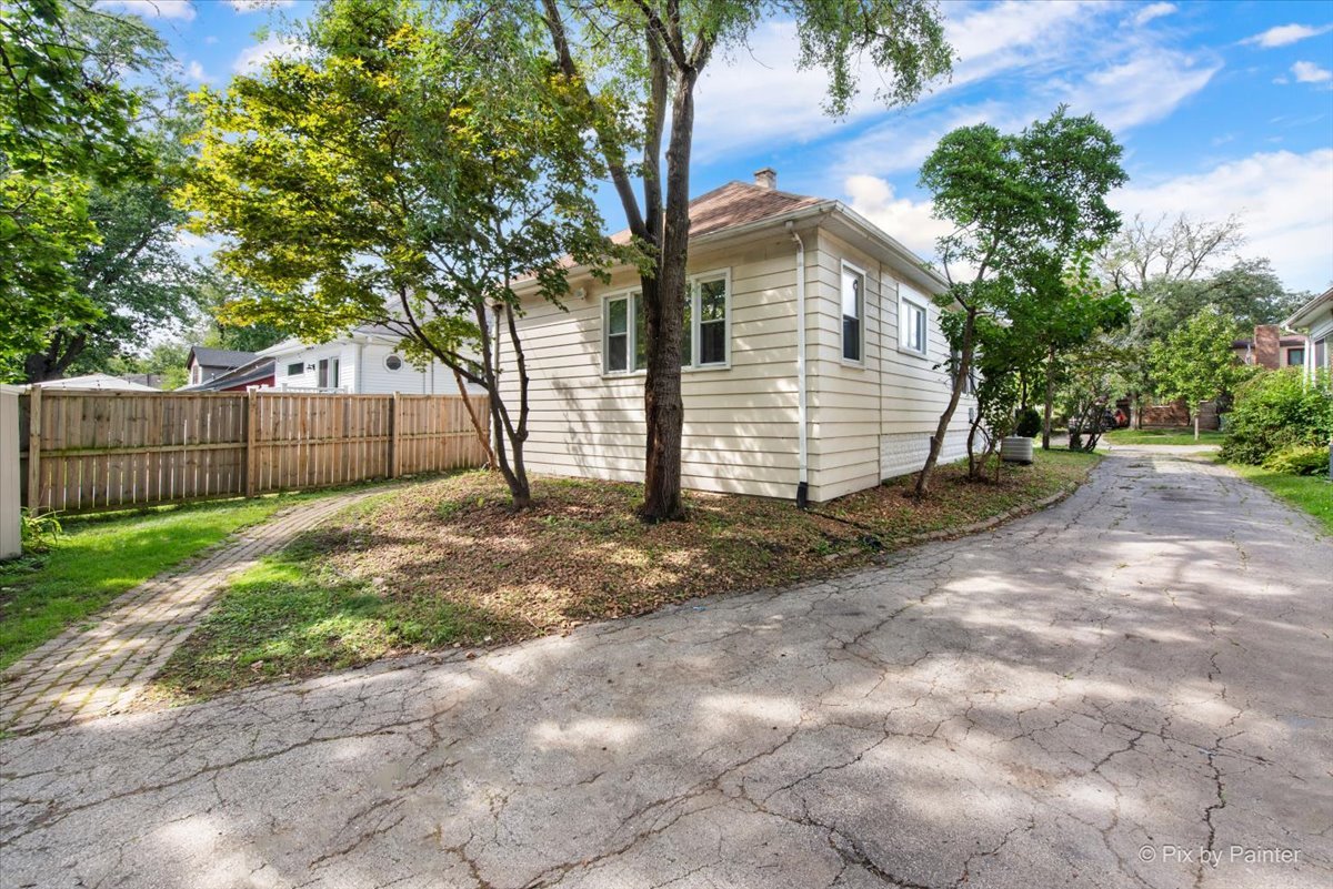 1725 Cedar Road, Homewood, IL 60430