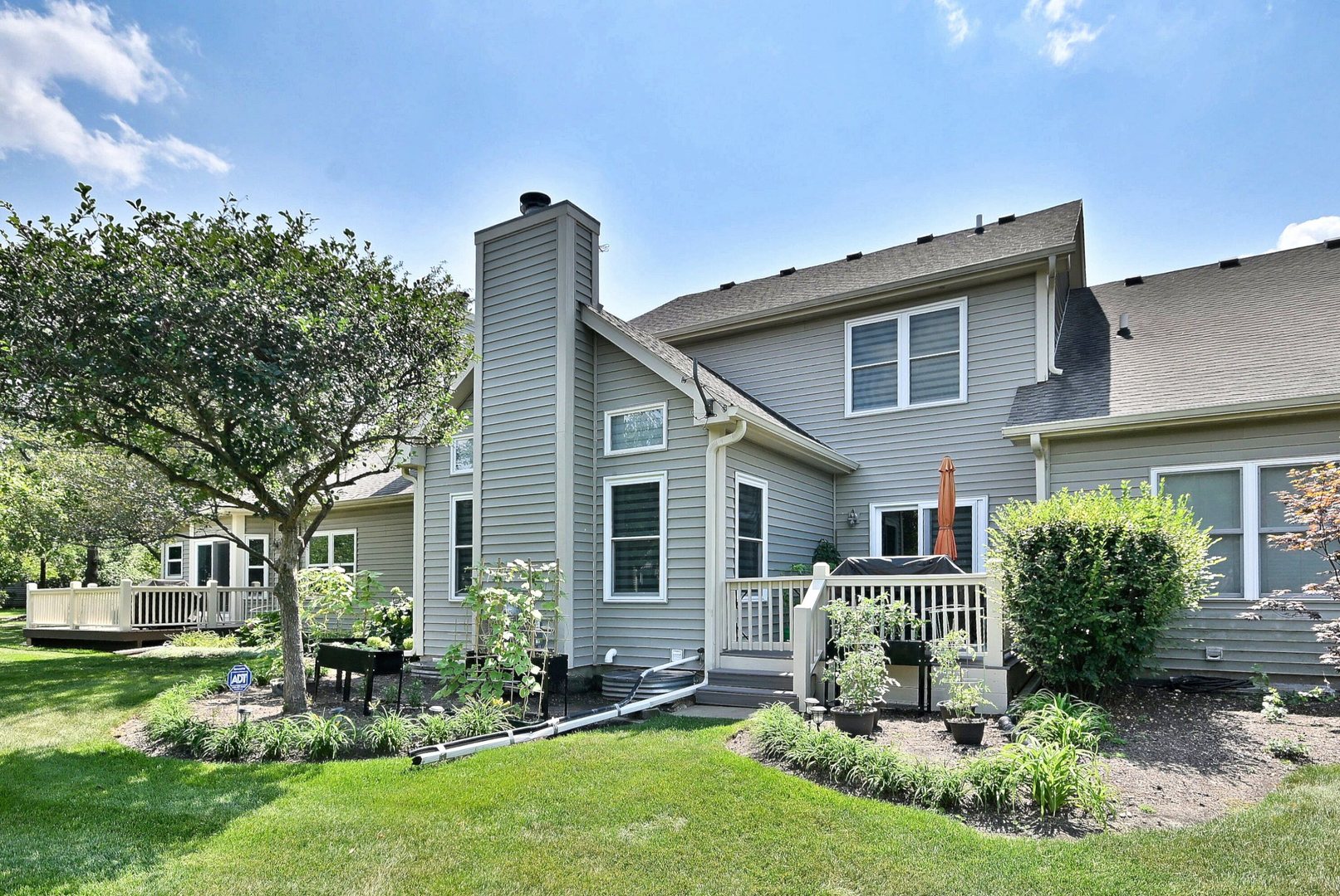 3960 Willow View Drive, Lake In The Hills, IL 60156