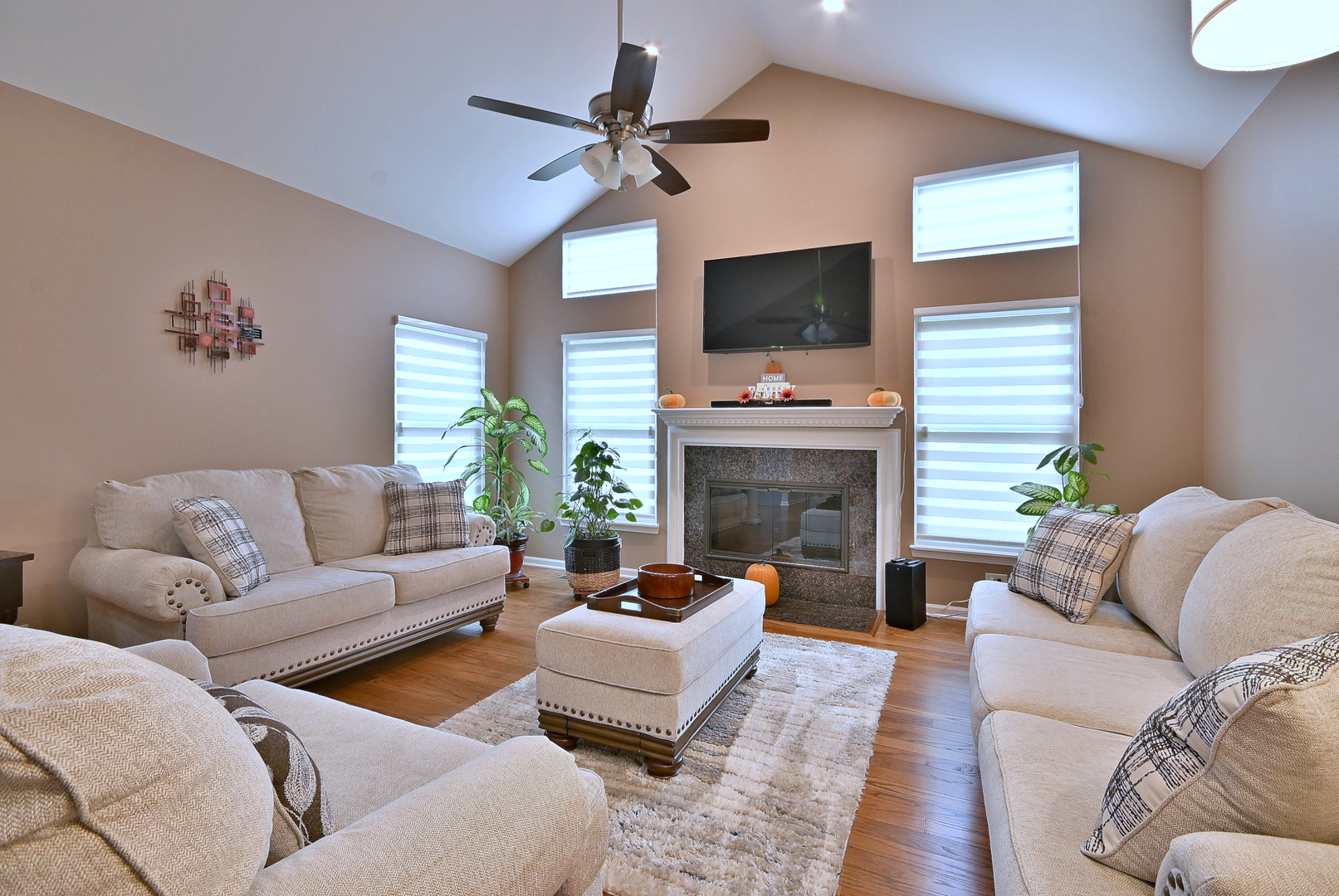 3960 Willow View Drive, Lake In The Hills, IL 60156