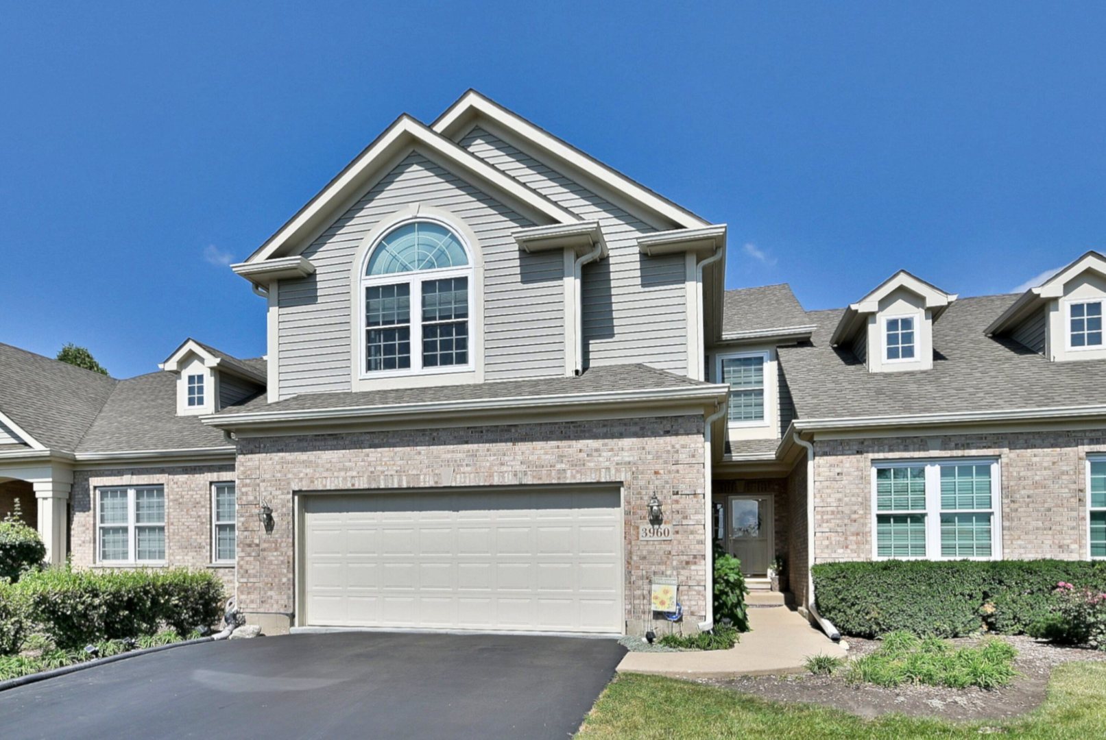 3960 Willow View Drive, Lake In The Hills, IL 60156