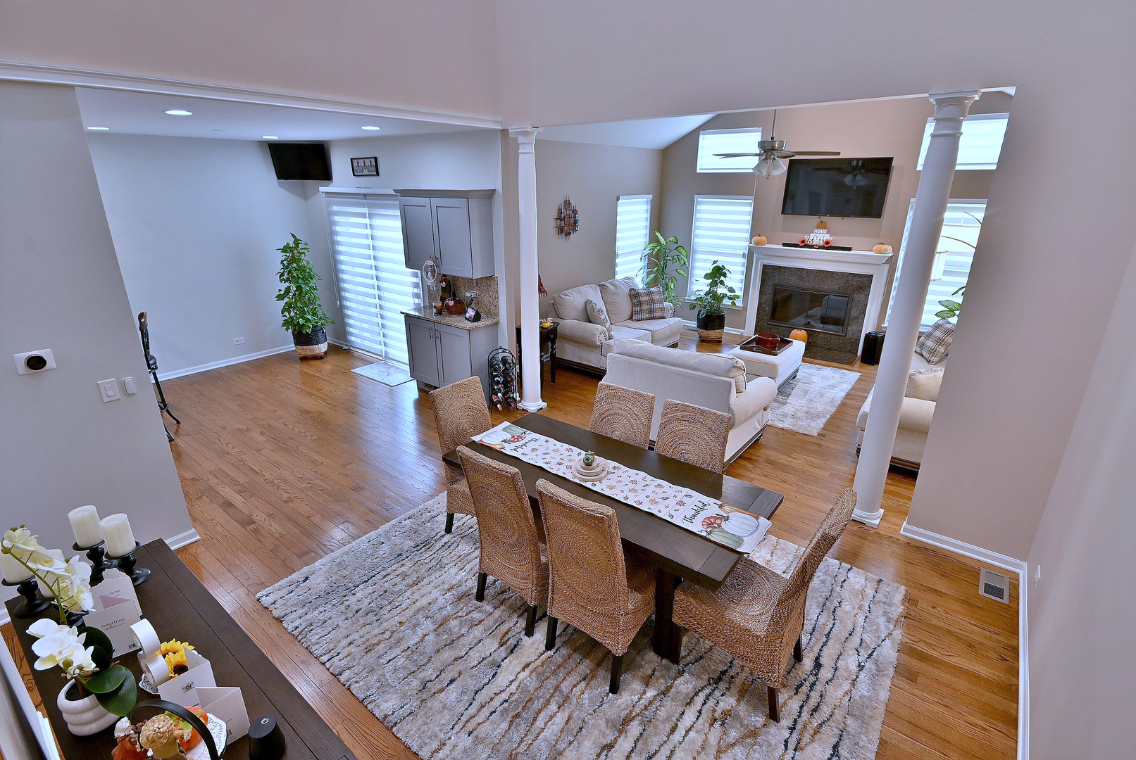 3960 Willow View Drive, Lake In The Hills, IL 60156