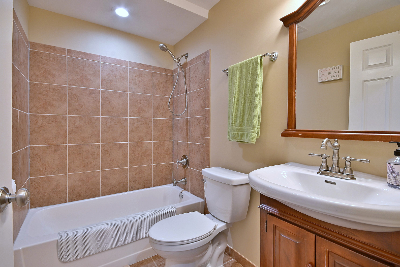 3960 Willow View Drive, Lake In The Hills, IL 60156