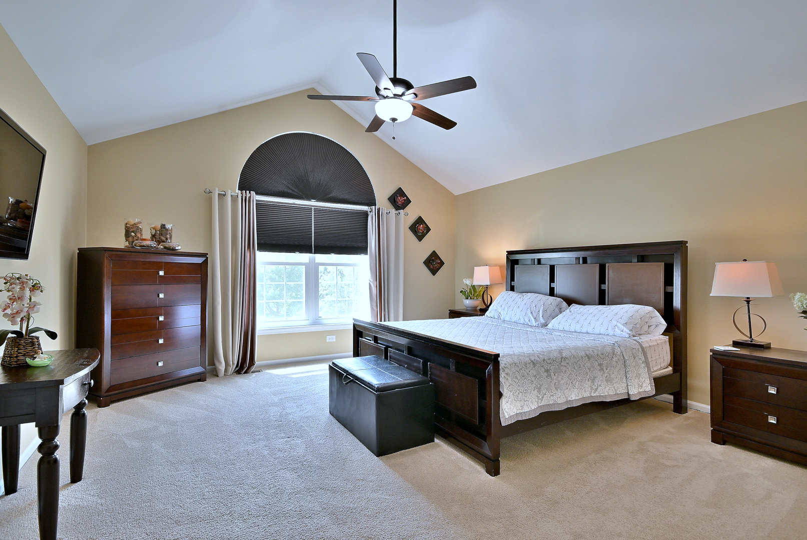 3960 Willow View Drive, Lake In The Hills, IL 60156