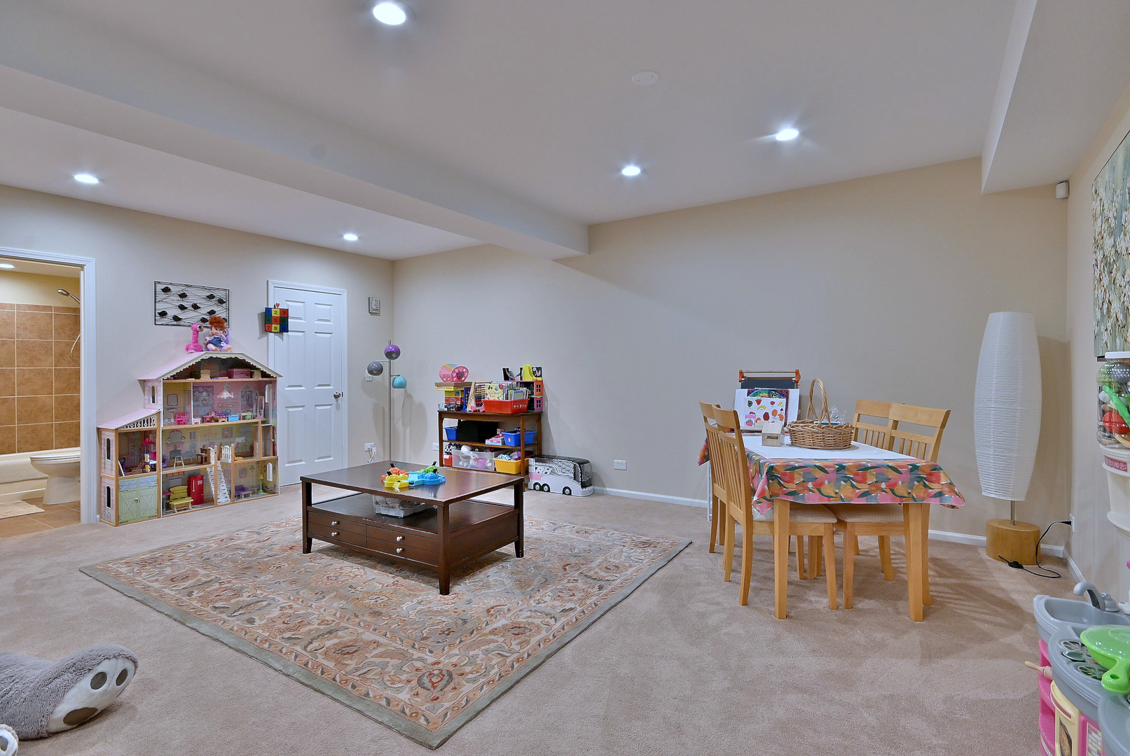3960 Willow View Drive, Lake In The Hills, IL 60156