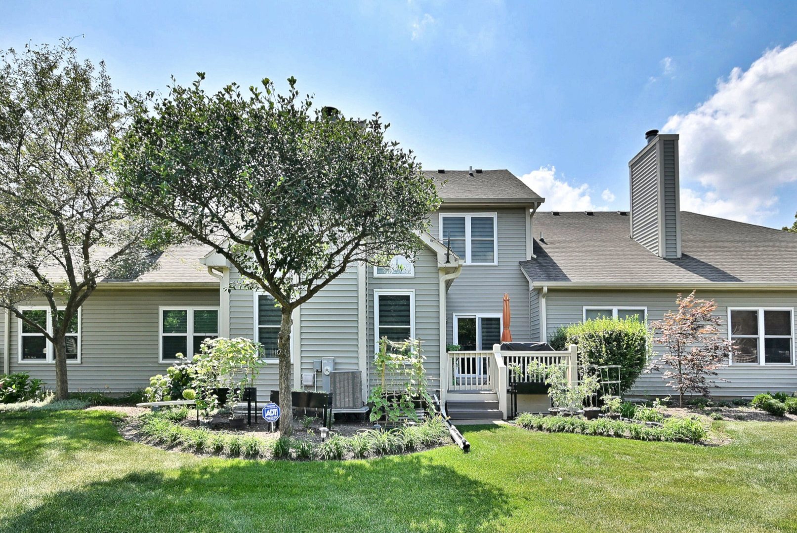 3960 Willow View Drive, Lake In The Hills, IL 60156