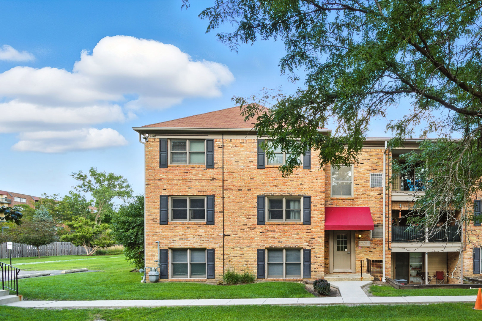 1722 Fayette Walk #A, Hoffman Estates, IL 60169