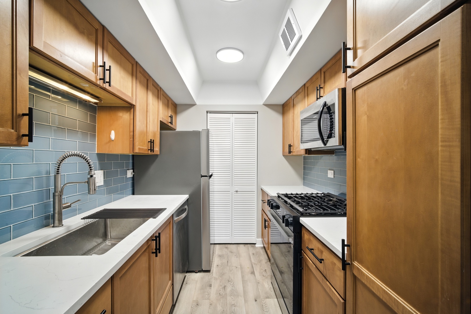 1722 Fayette Walk #A, Hoffman Estates, IL 60169