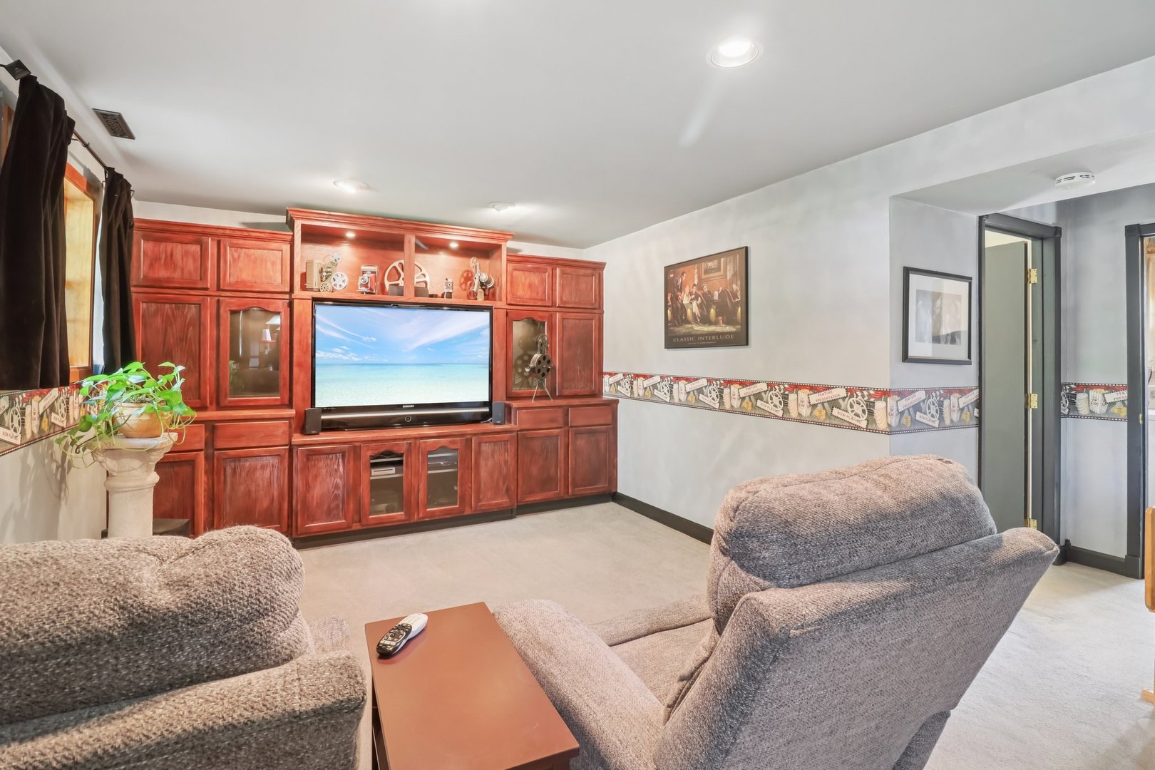 325 Hillandale Drive, Round Lake, IL 60073