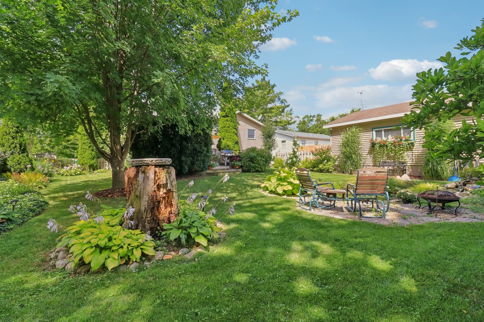 325 Hillandale Drive, Round Lake, IL 60073