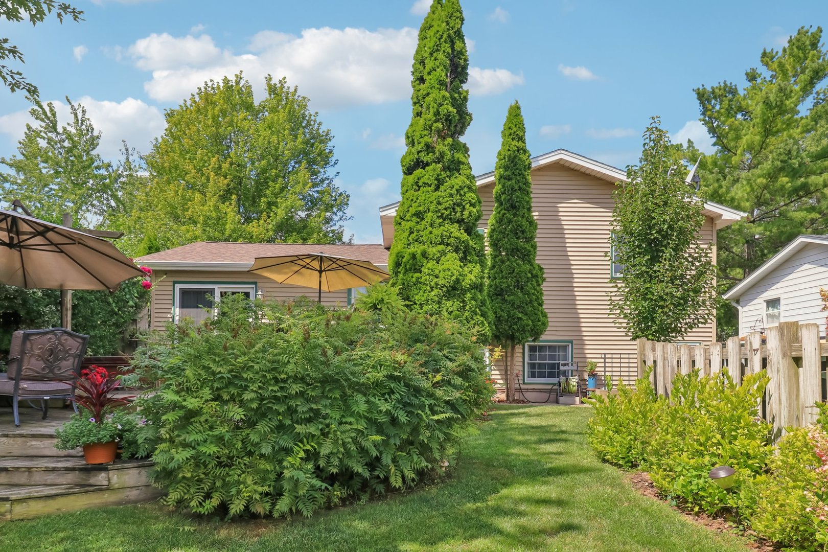 325 Hillandale Drive, Round Lake, IL 60073