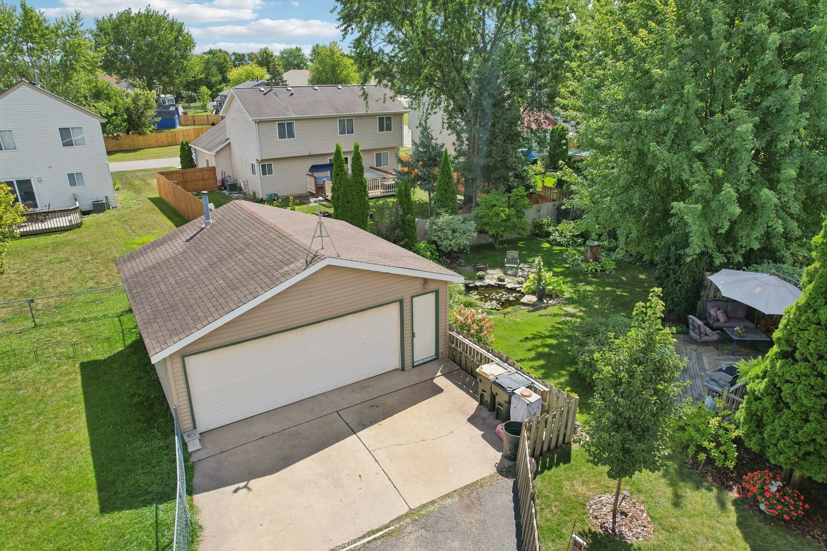 325 Hillandale Drive, Round Lake, IL 60073