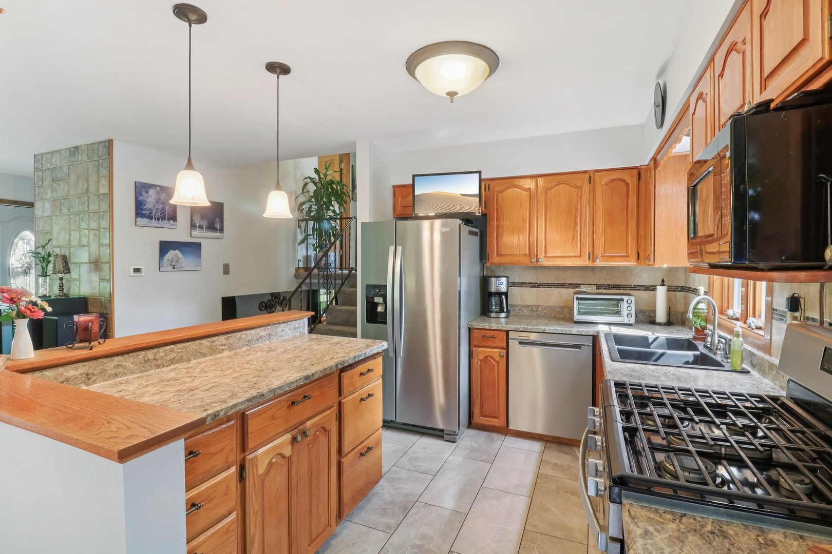 325 Hillandale Drive, Round Lake, IL 60073