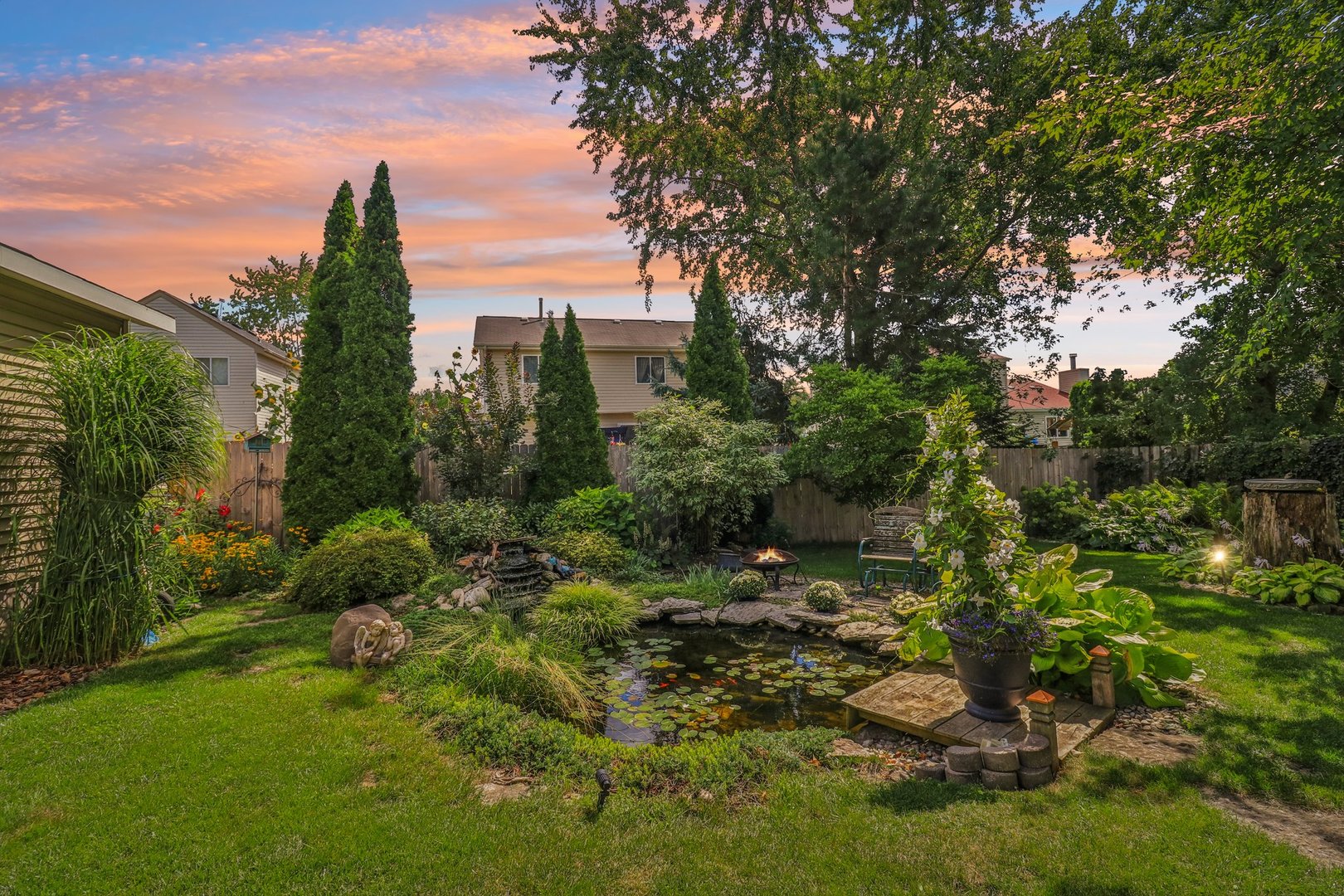 325 Hillandale Drive, Round Lake, IL 60073