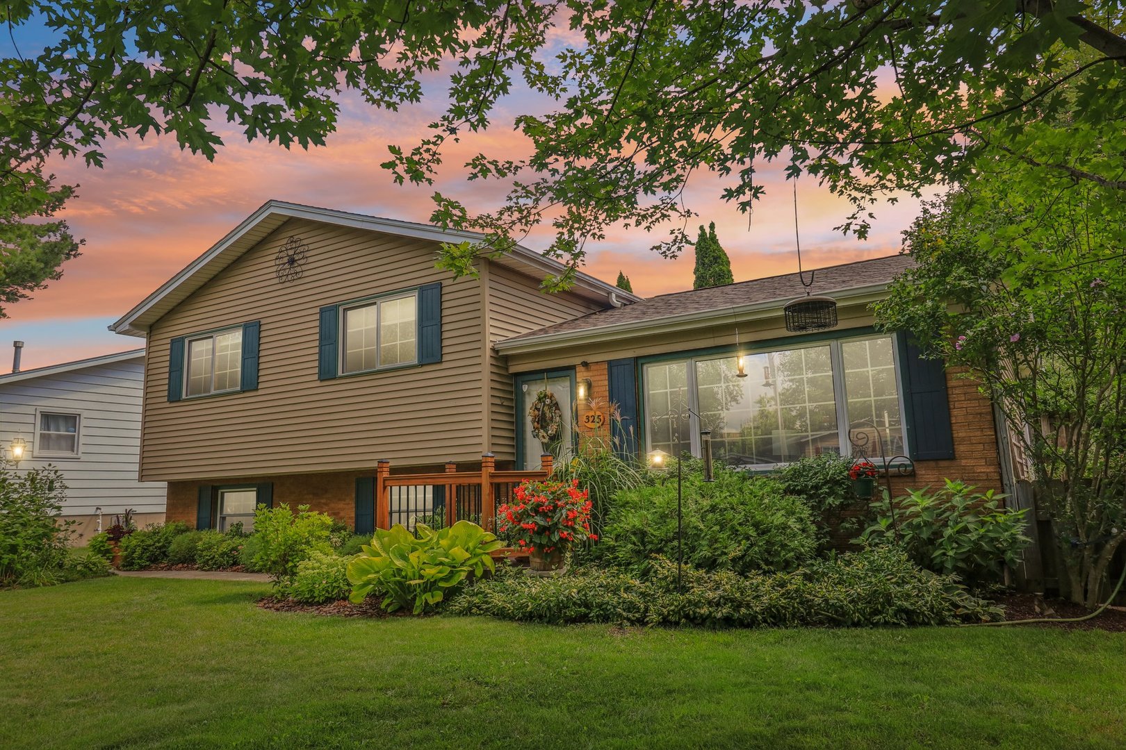 325 Hillandale Drive, Round Lake, IL 60073