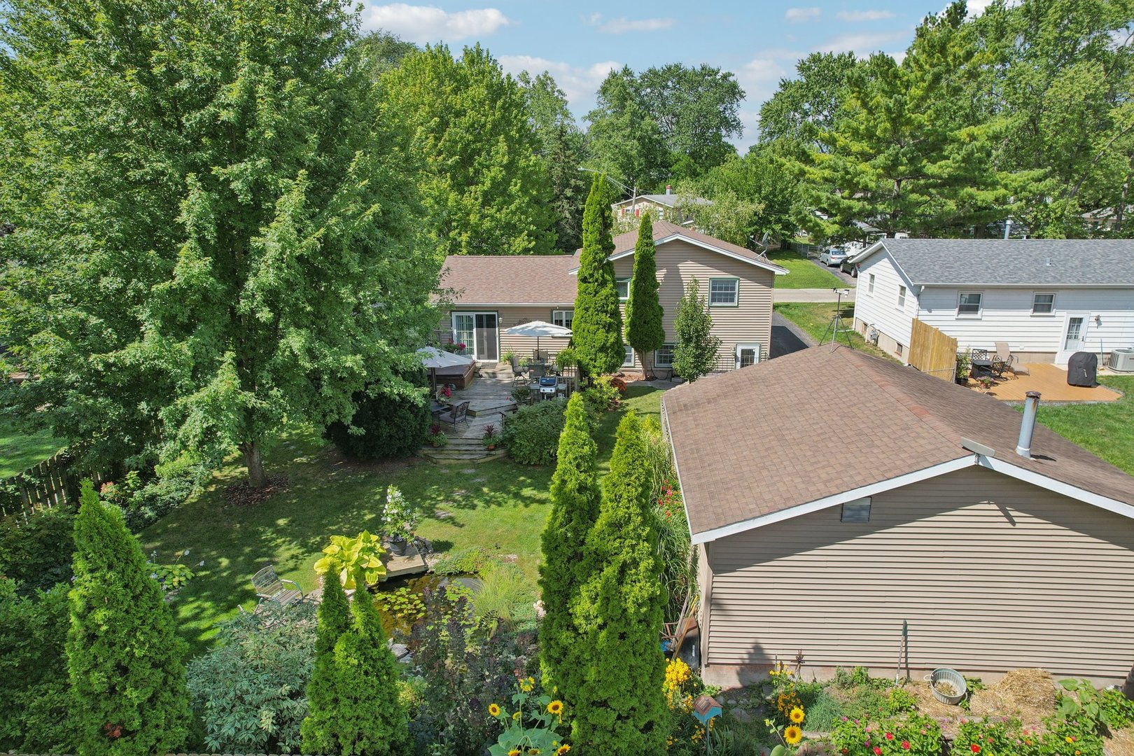 325 Hillandale Drive, Round Lake, IL 60073