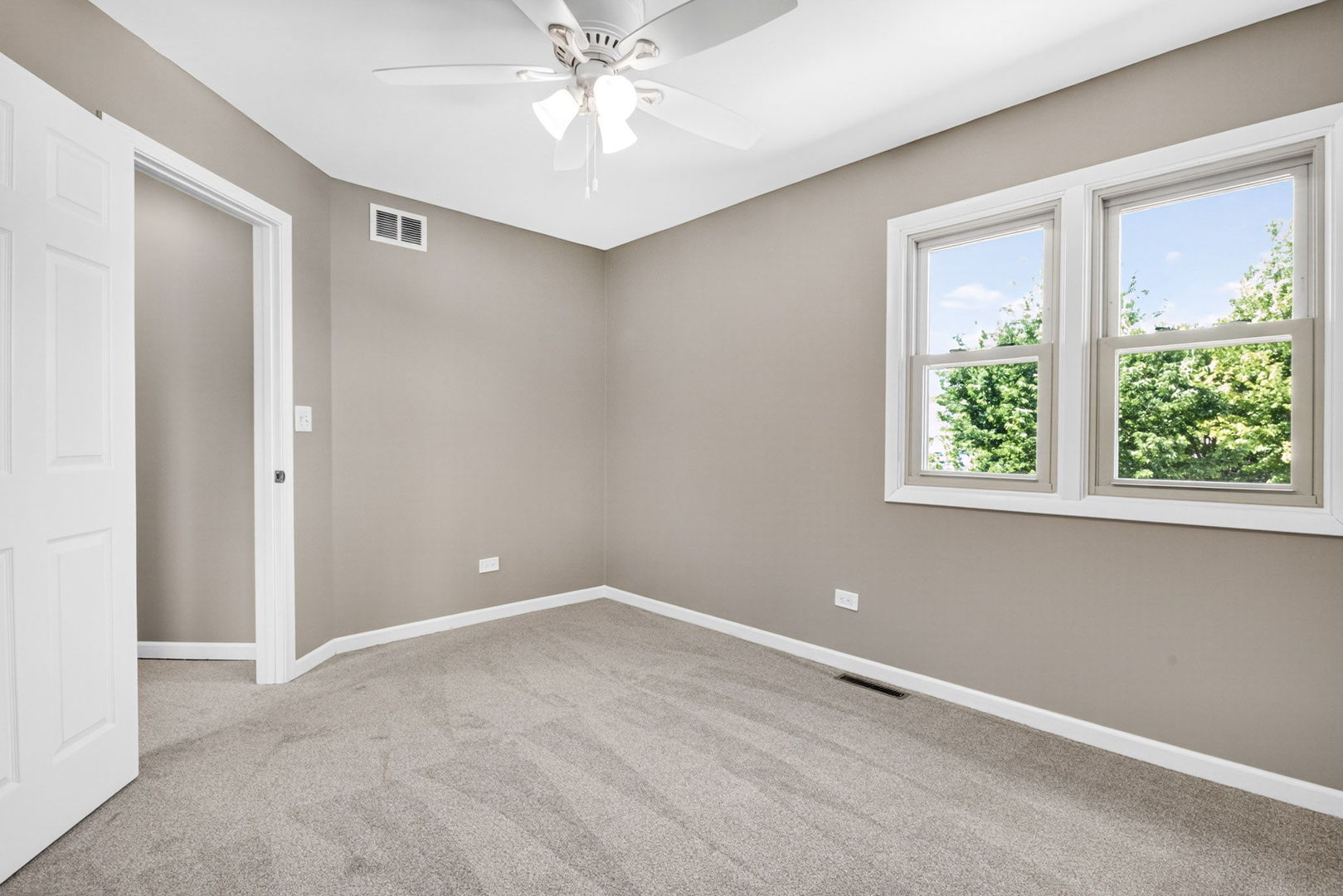 606 Briarwood Court, Elwood, IL 60421