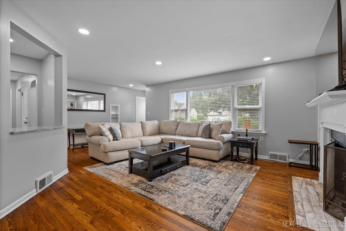129 Weaver Drive, Cary, IL 60013