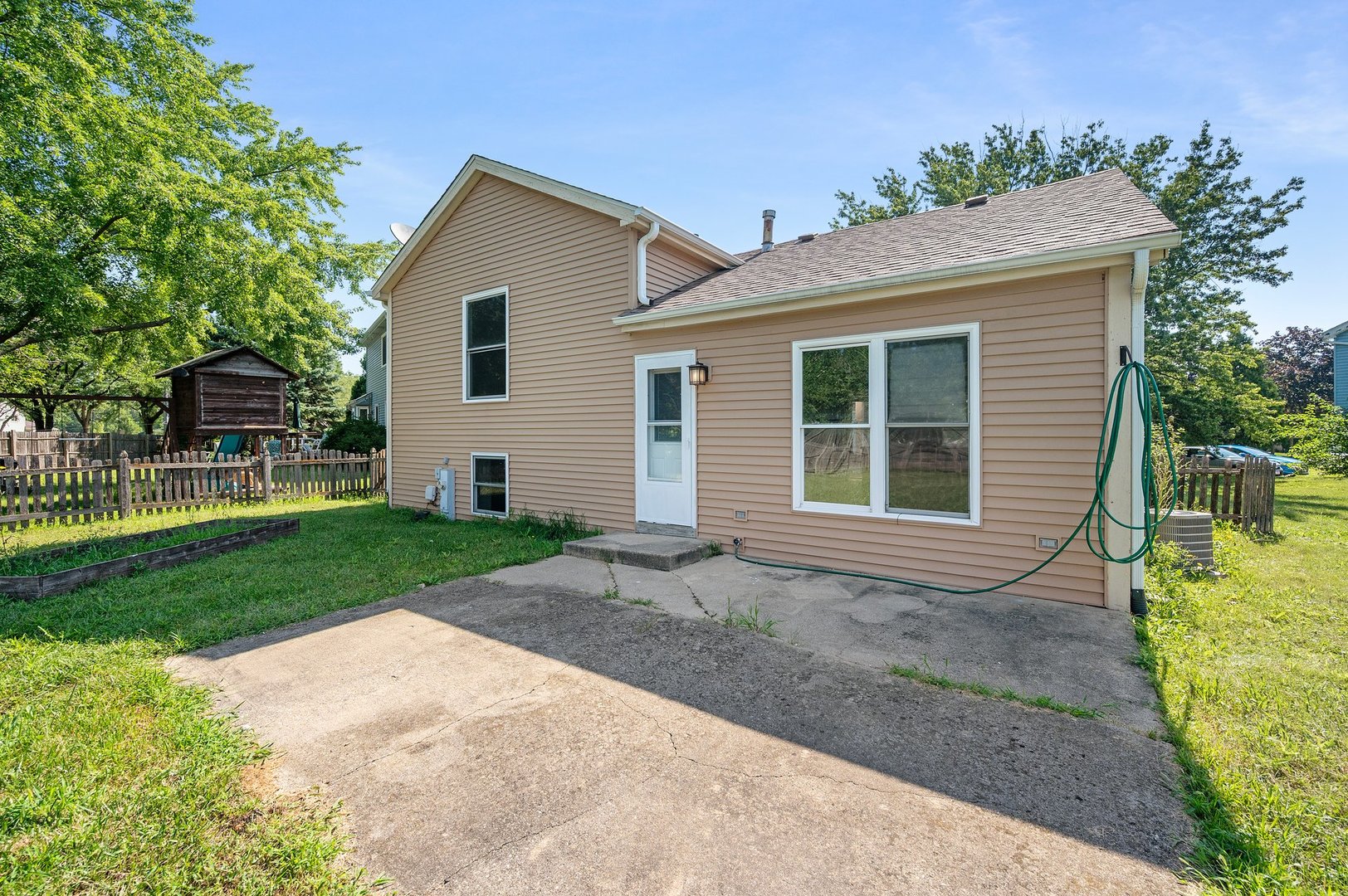 231 N Canyon Drive, Bolingbrook, IL 60490