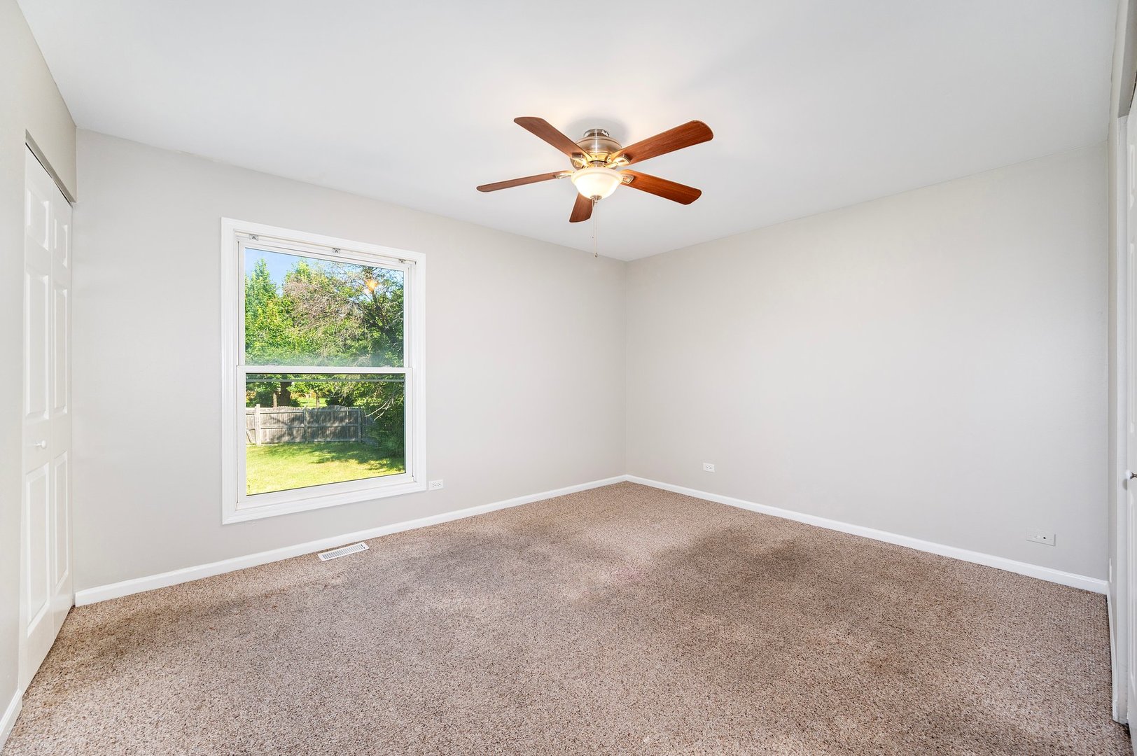 231 N Canyon Drive, Bolingbrook, IL 60490