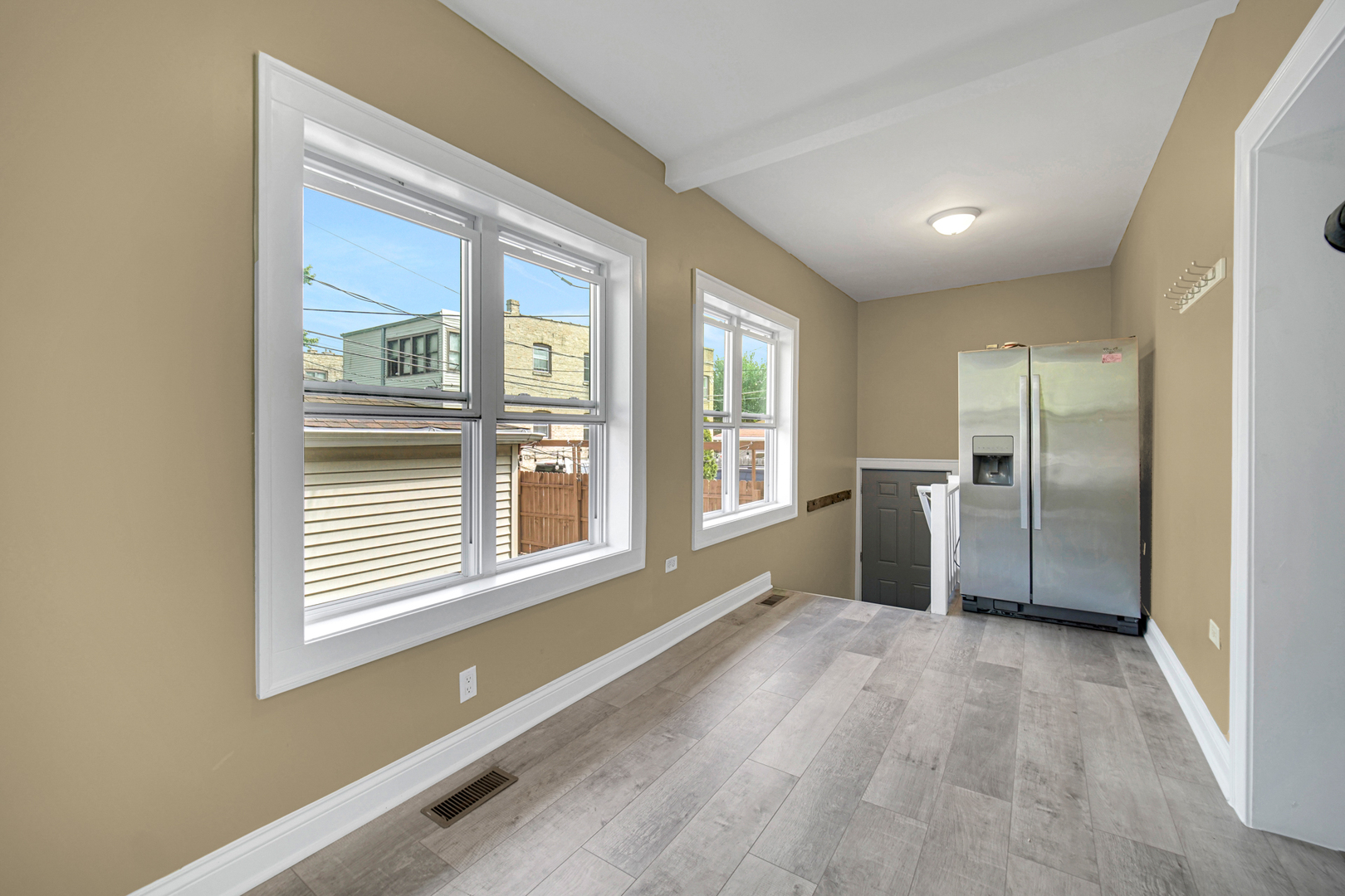 10 Le Moyne Parkway, Oak Park, IL 60302
