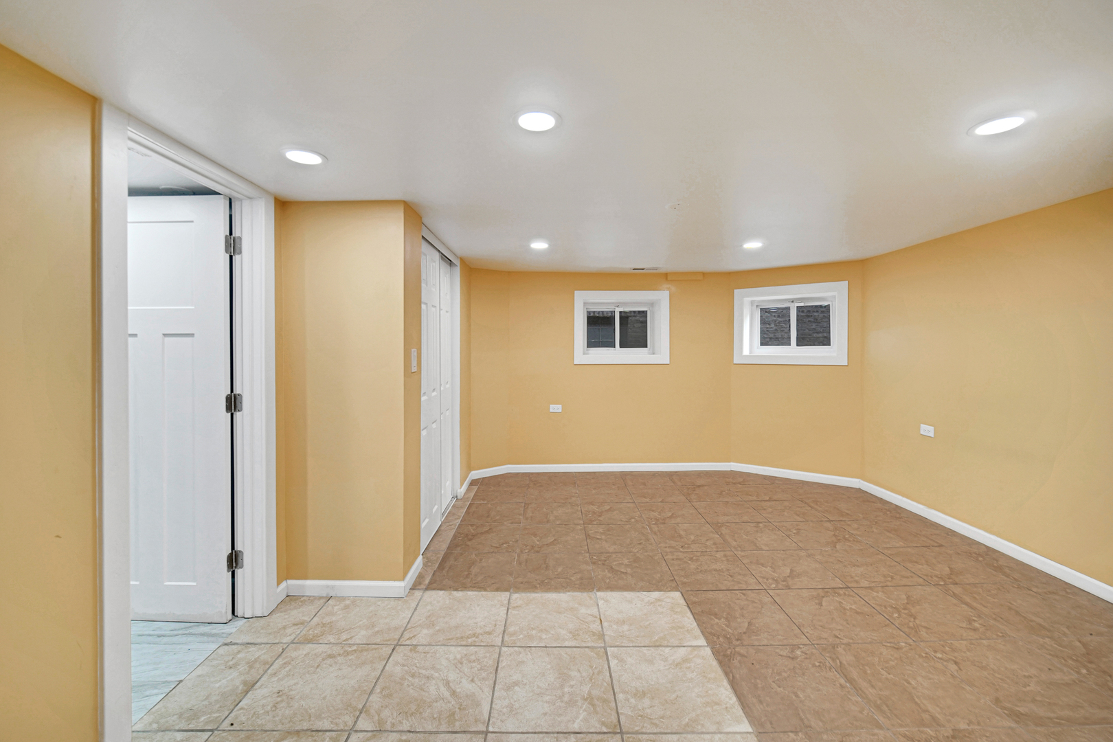 10 Le Moyne Parkway, Oak Park, IL 60302