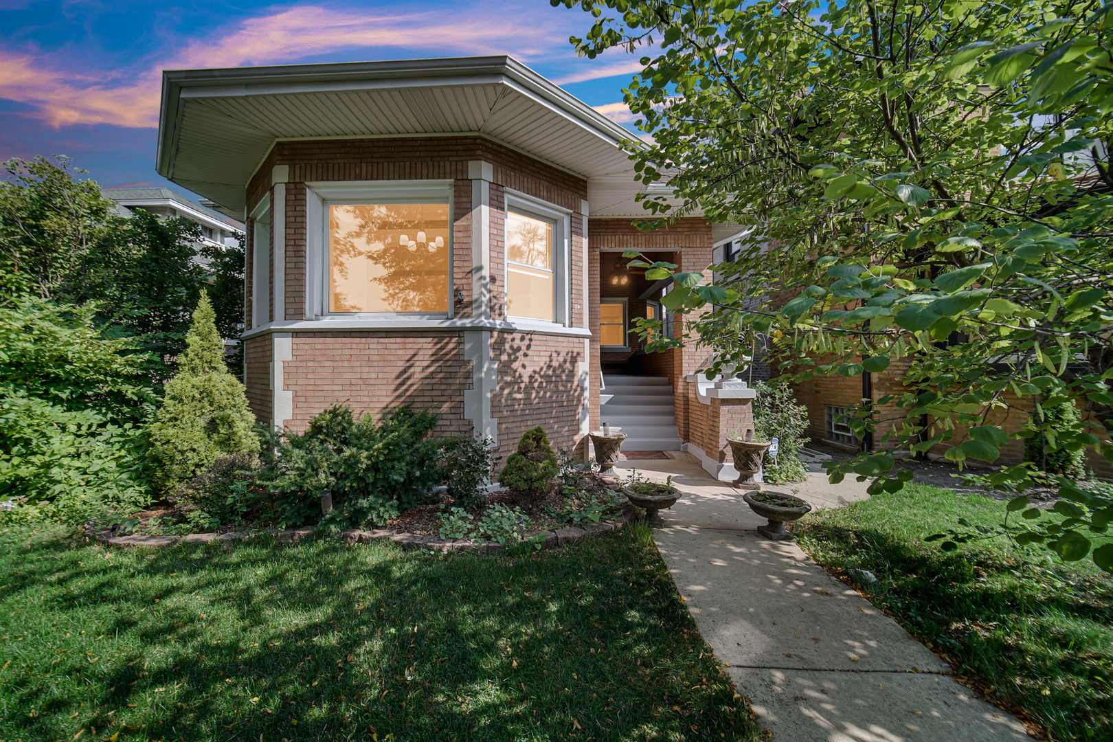 10 Le Moyne Parkway, Oak Park, IL 60302
