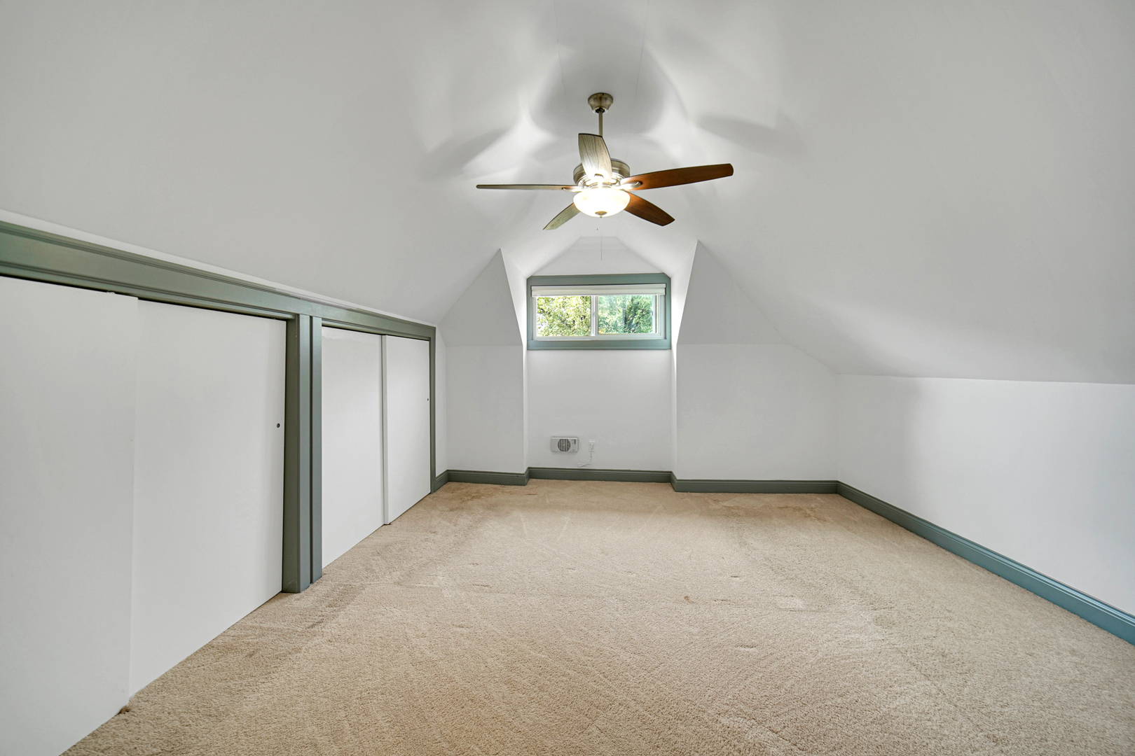 10 Le Moyne Parkway, Oak Park, IL 60302