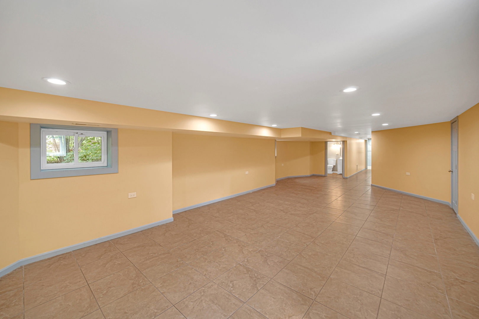 10 Le Moyne Parkway, Oak Park, IL 60302