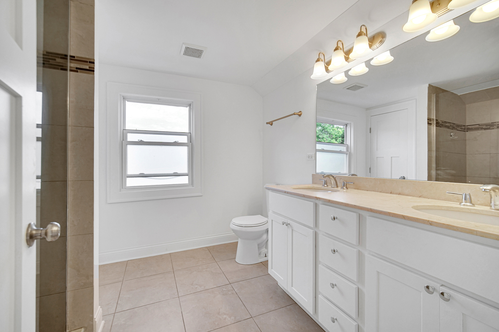 10 Le Moyne Parkway, Oak Park, IL 60302