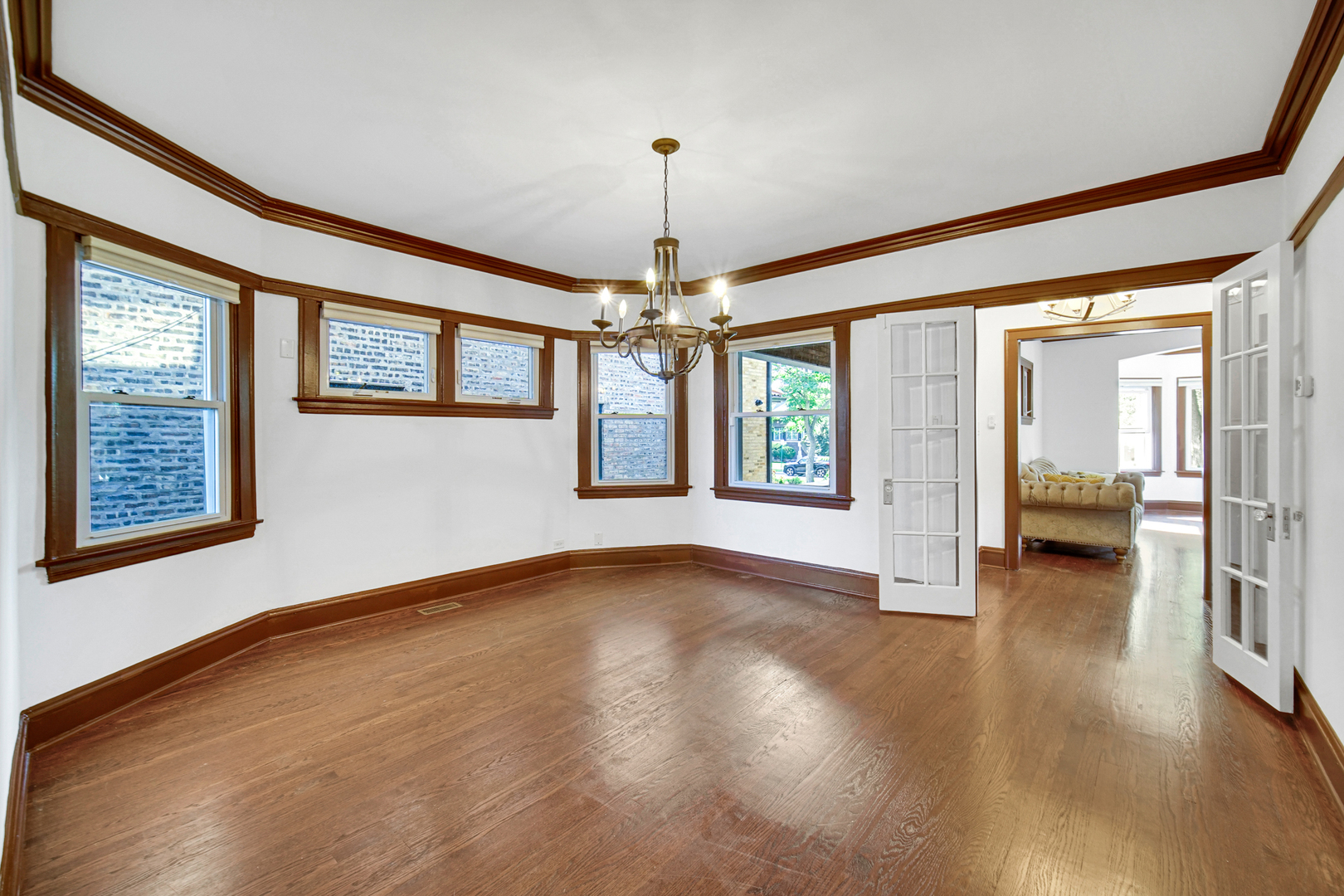 10 Le Moyne Parkway, Oak Park, IL 60302
