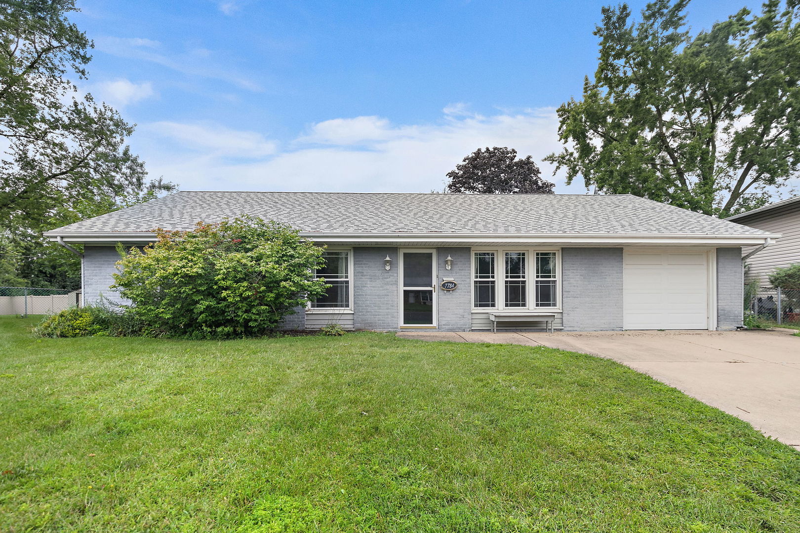 7784 Huntington Circle, Hanover Park, IL 60133