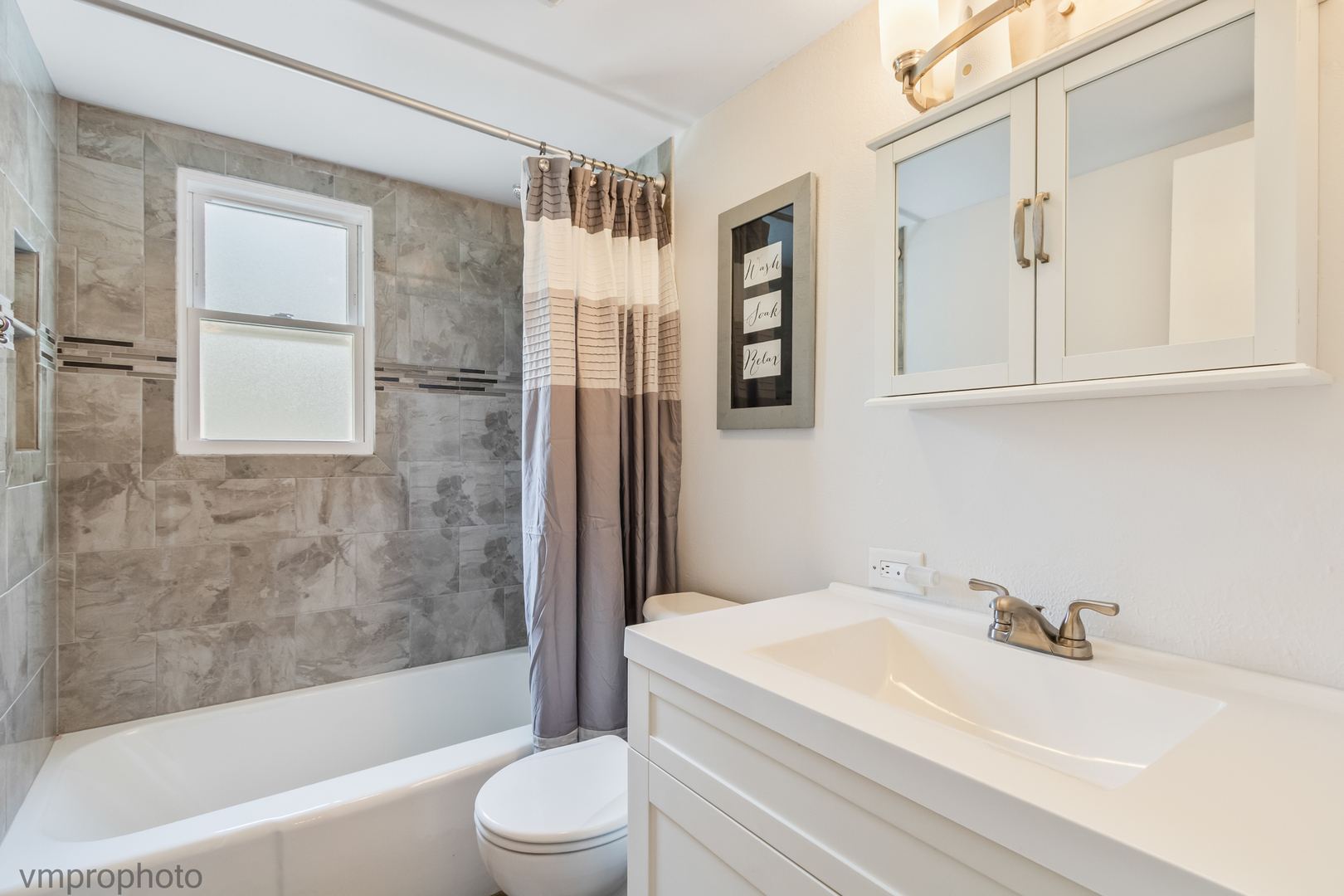 1408 E Reynolds Drive, Palatine, IL 60074