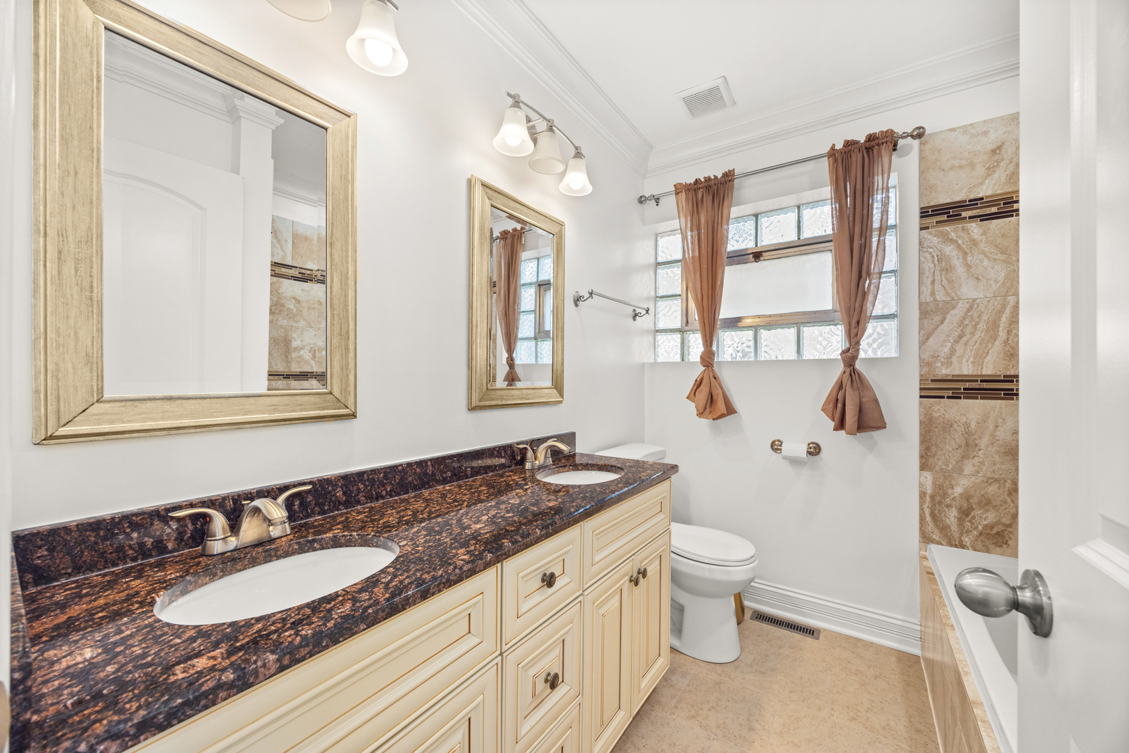 6613 S Kenneth Avenue, Chicago, IL 60629